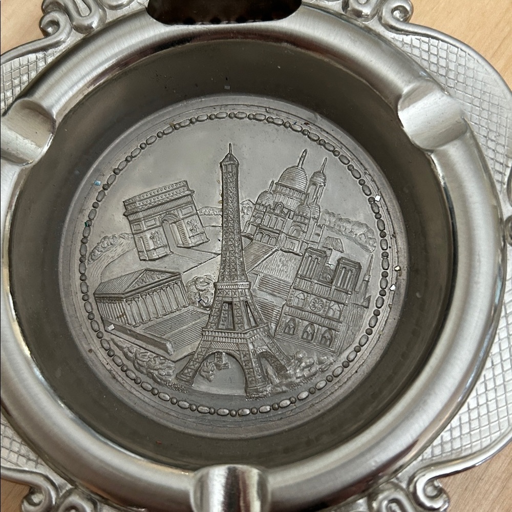 Vintage Paris France Souvenir SAP Polyne Metal Ashtray Modele Deposs - Picture 2 of 4